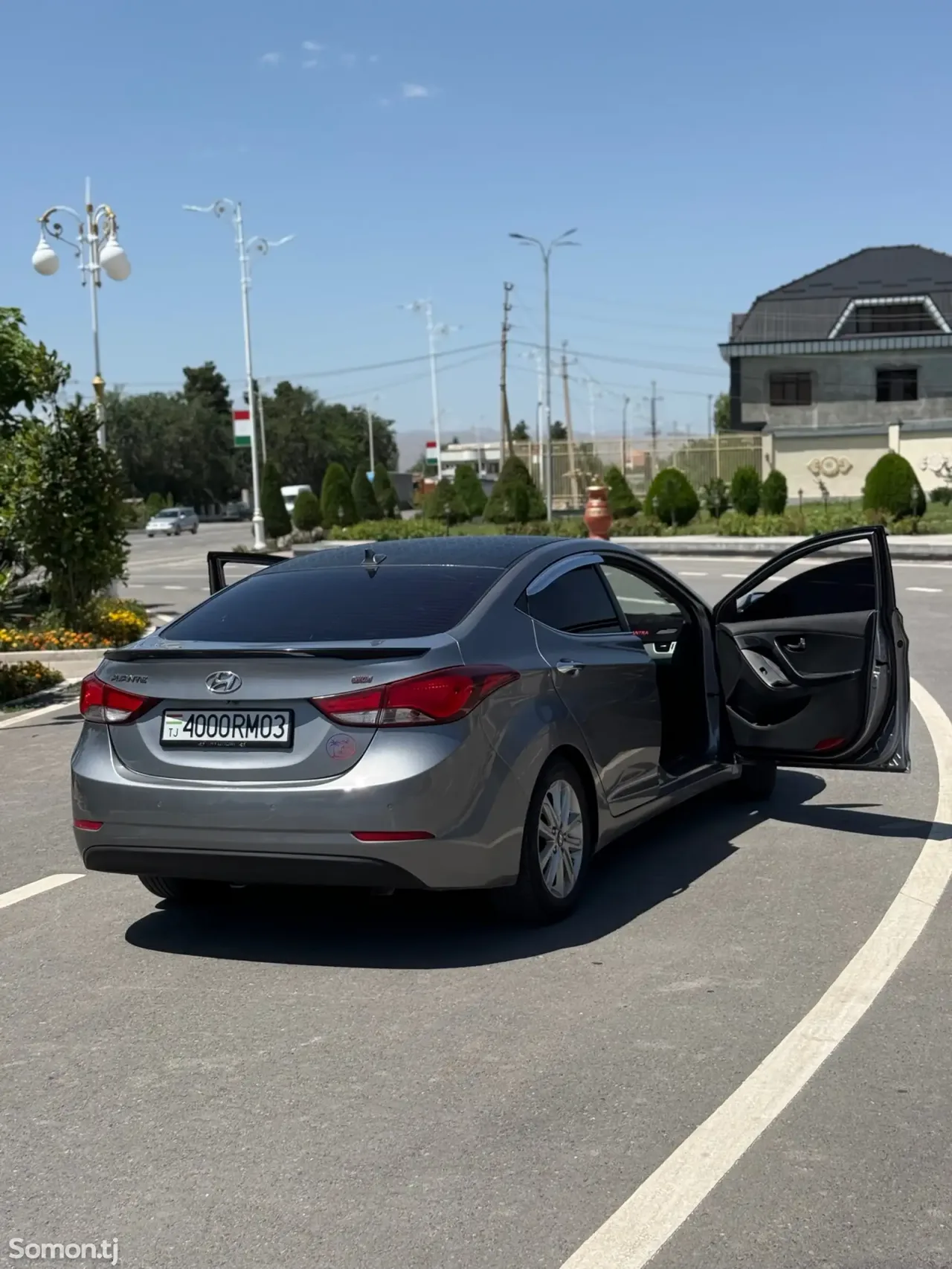 Hyundai Avante 2014 · 1.6 AT