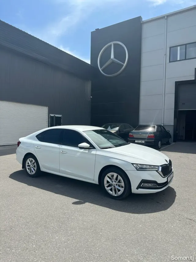 Skoda Octavia 2021 · 1.4 AT