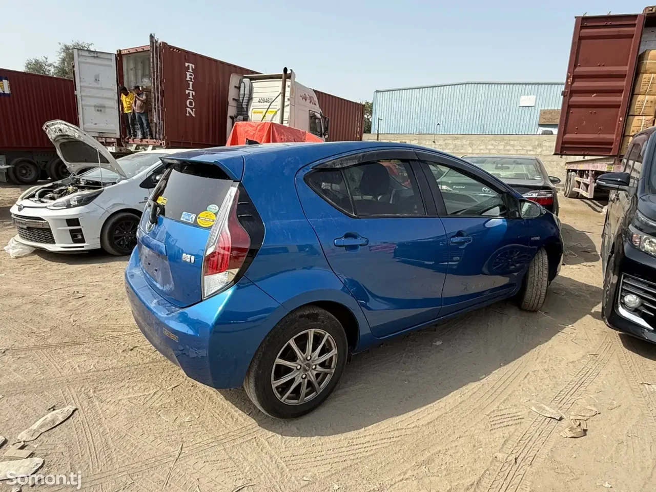 Toyota Aqua 2014 · 1.5 AT
