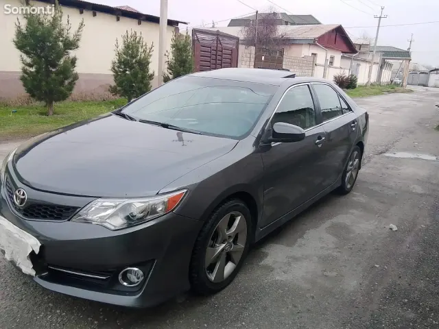 Toyota Camry 2012 · 3.5 AT