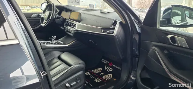 BMW X7 2022 · 4.0 AT