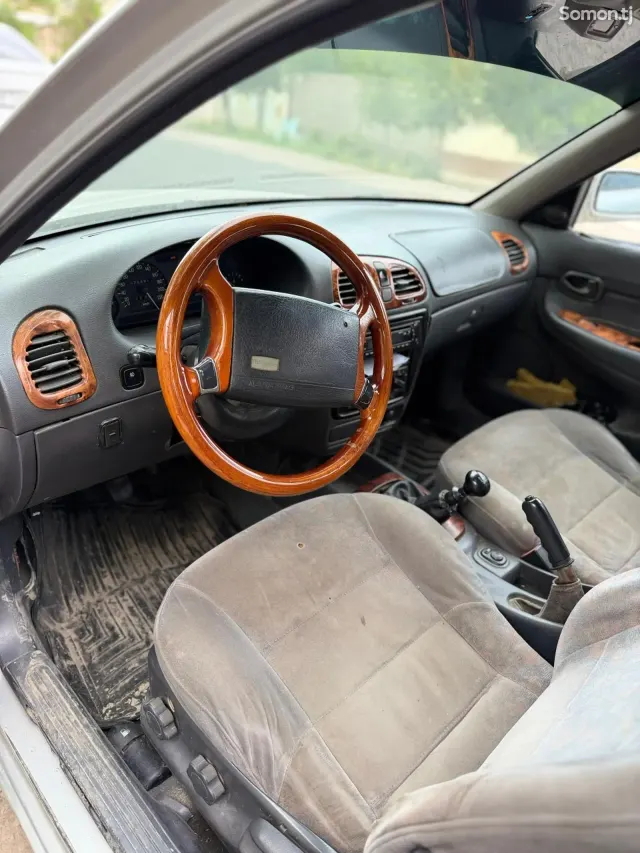 Daewoo Nubira 2000 · MT