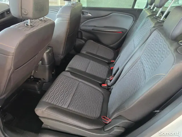 Opel Zafira 2015 · 1.6 MT