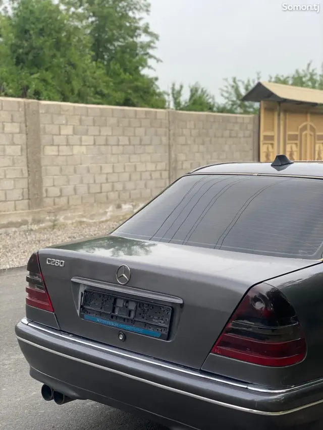 Mercedes-Benz C class 1995 · 2.8 MT