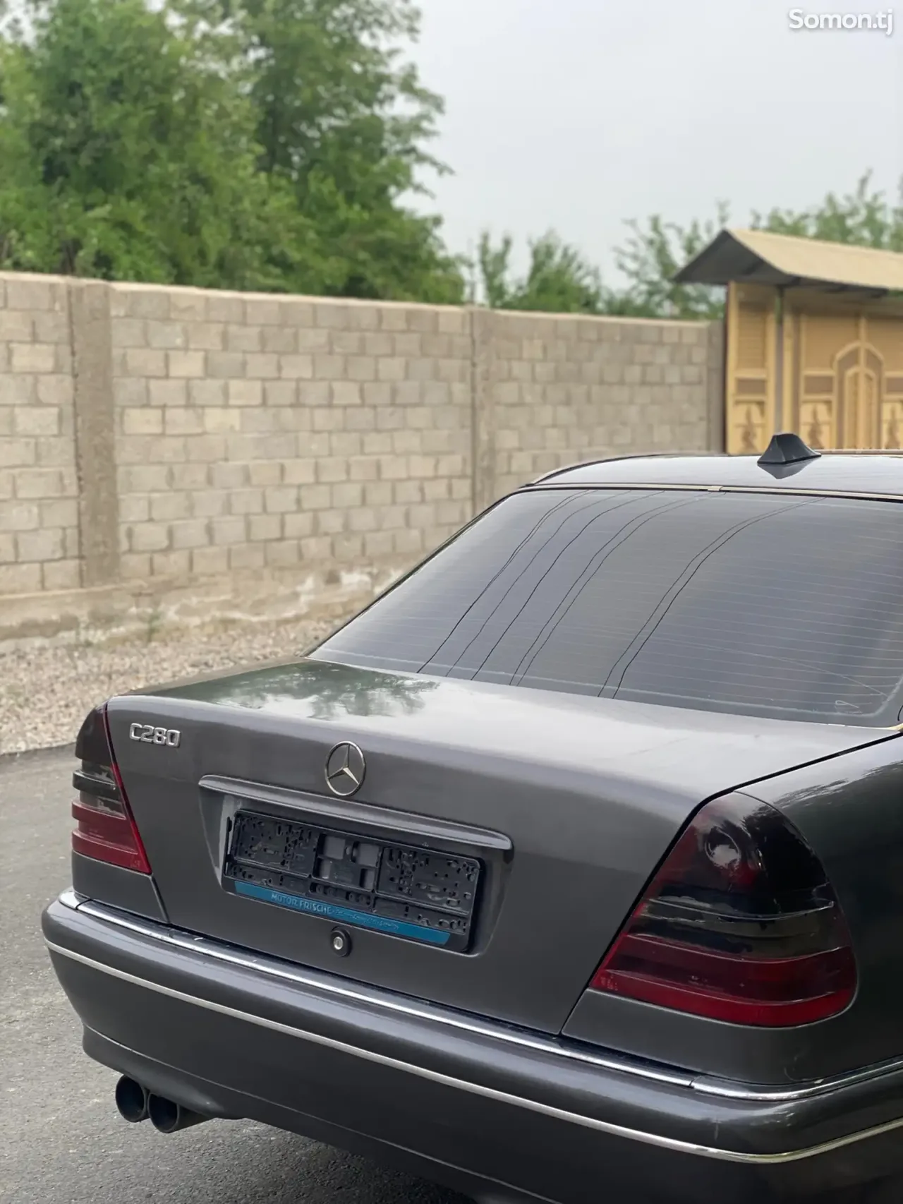 Mercedes-Benz C class 1995 · 2.8 MT