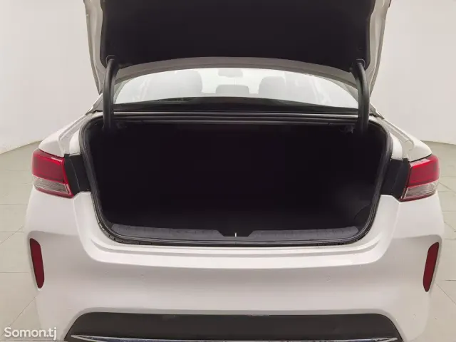 Kia K5 2016 · 1.6 AT