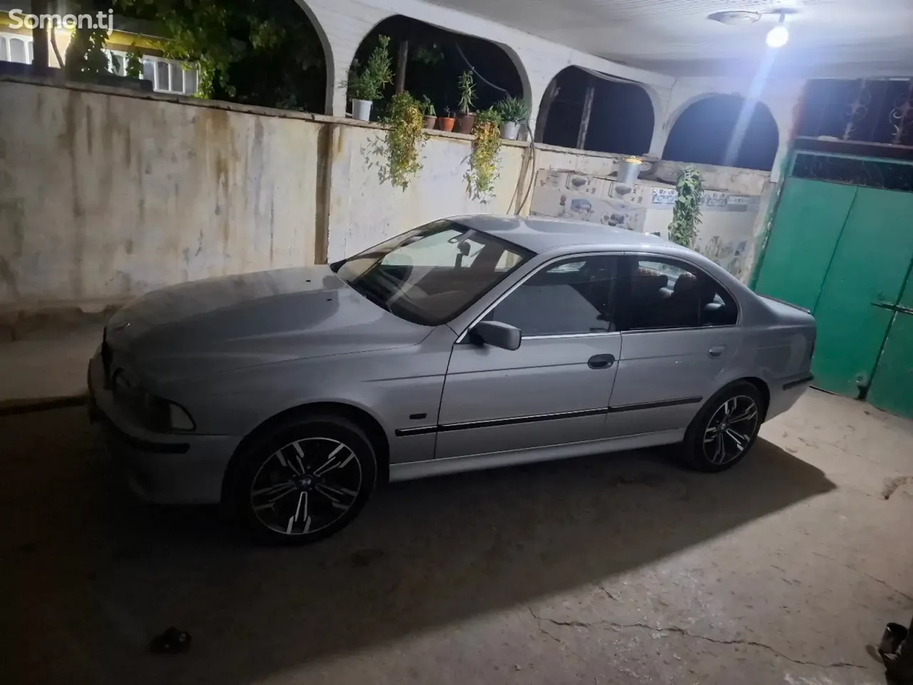 BMW 5 series 1996 · 2.5 MT