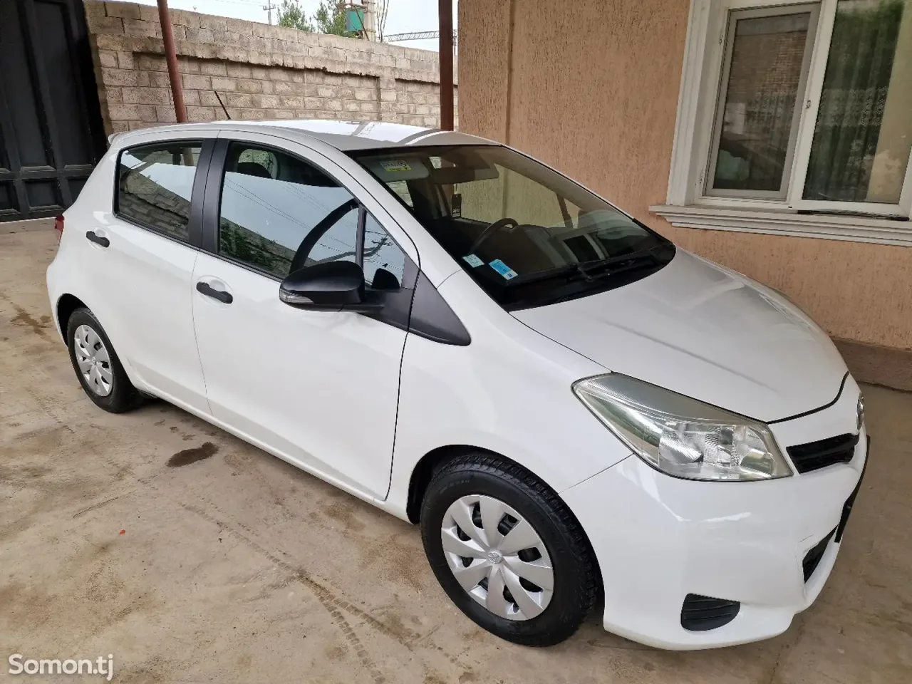 Toyota Yaris 2014 · 1.0 MT