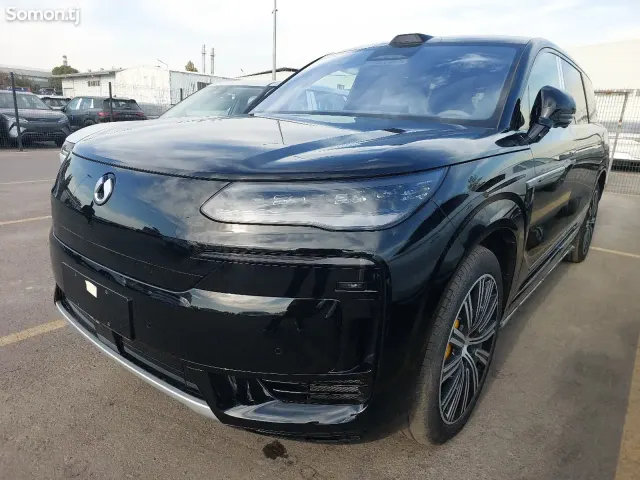 BYD Denza D9 2025 · 3.0 AMT