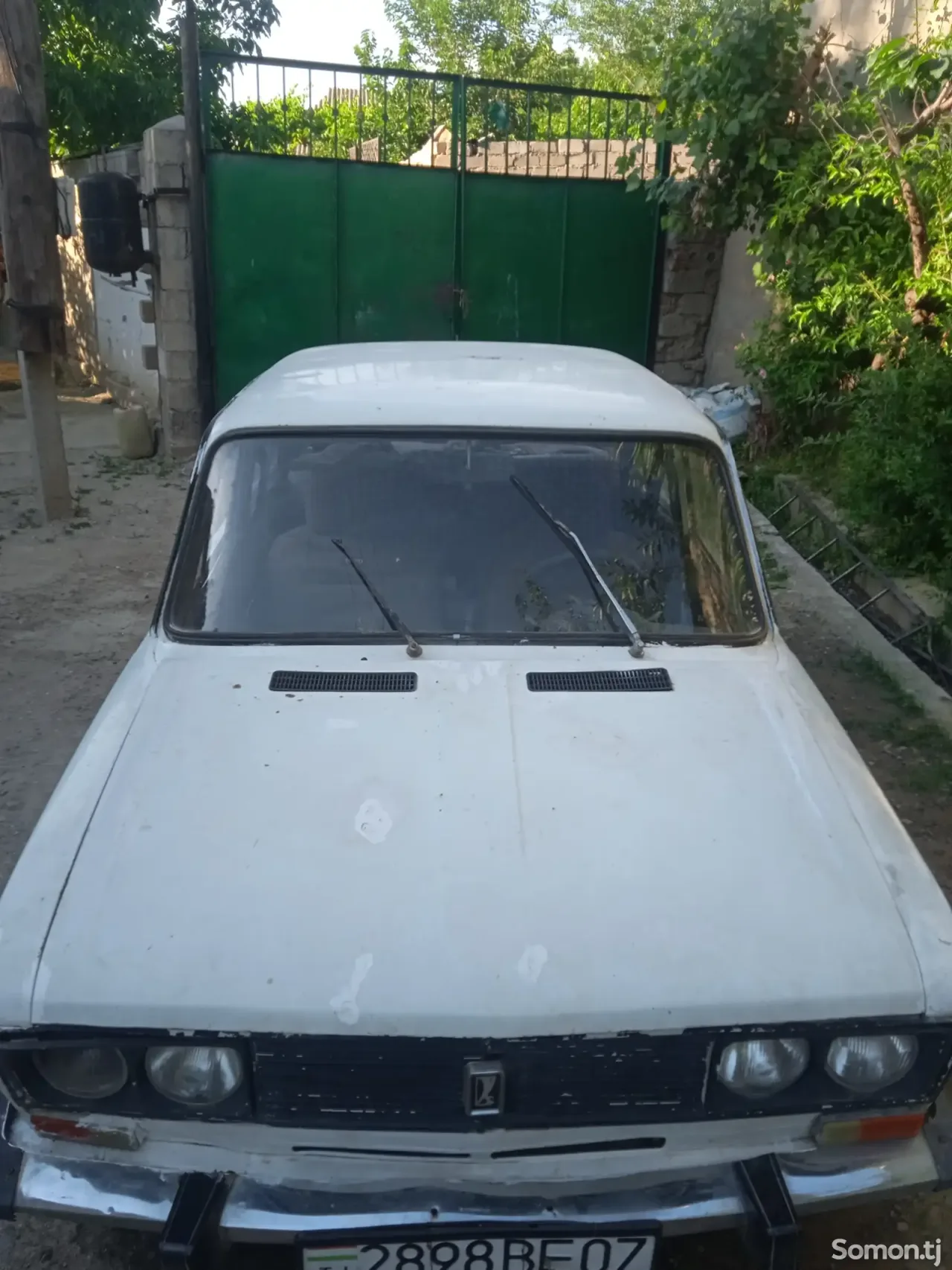 Lada (ВАЗ) 2106 1981 · 1.6 MT