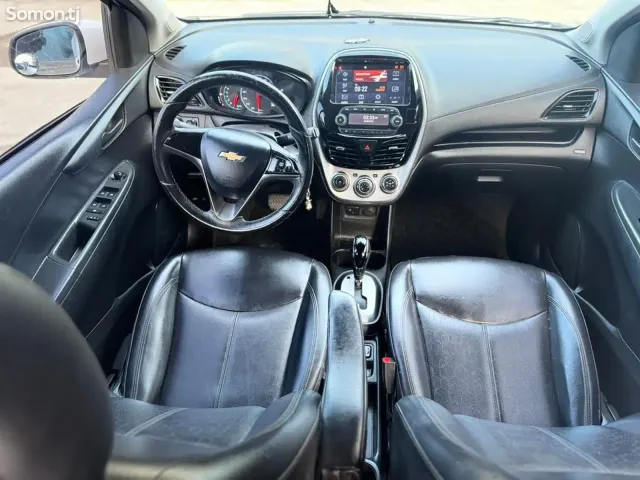 Chevrolet Spark 2015 · AT