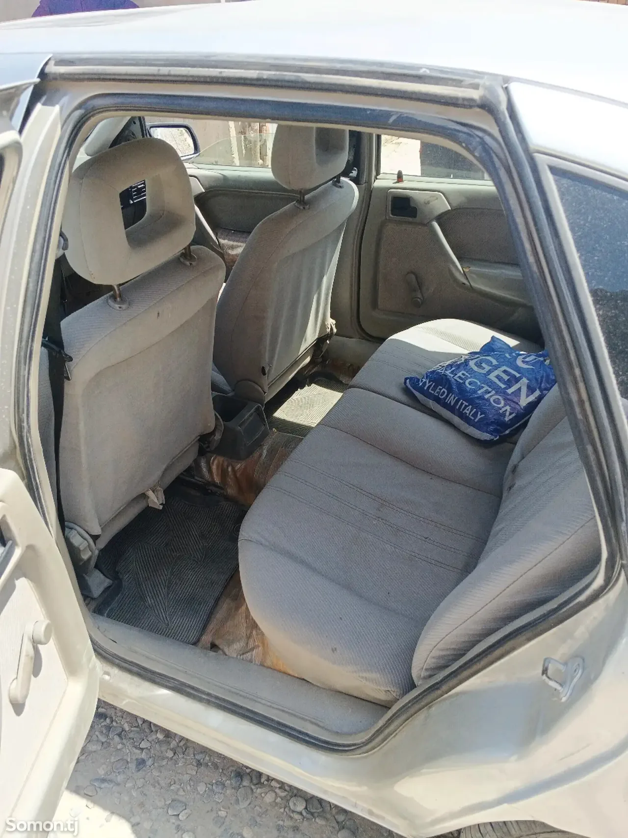 Opel Vectra A 1992 · 1.6 MT