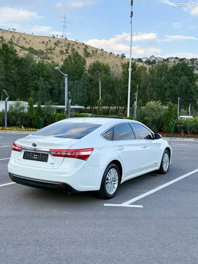 Toyota Avalon 2015 · 2.5 AT