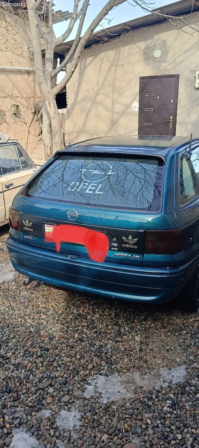 Opel Astra F 1997 · 1.6 MT