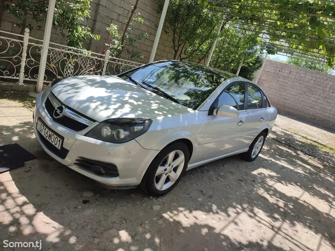 Opel Vectra C 2007 · 2.2 AT