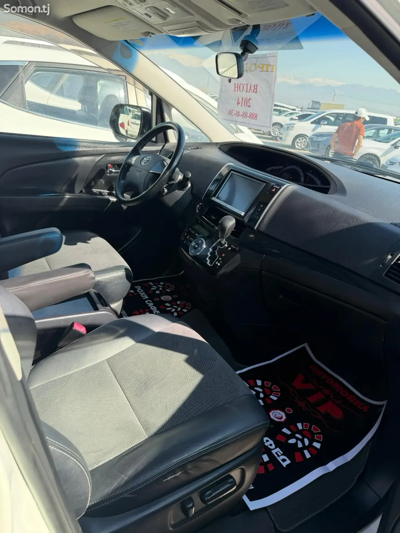 Toyota Estima 2014 · 2.4 AT