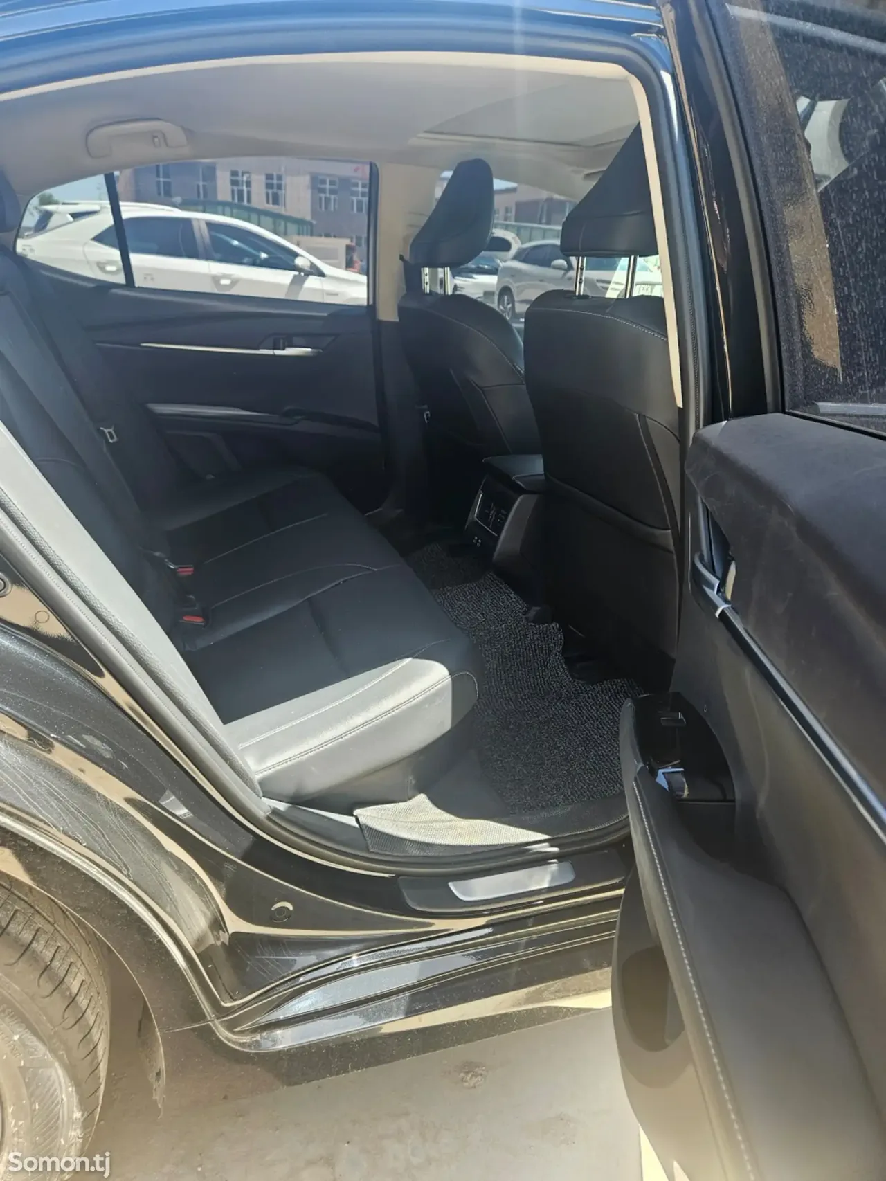 Toyota Camry 2025 · 2.0 AT