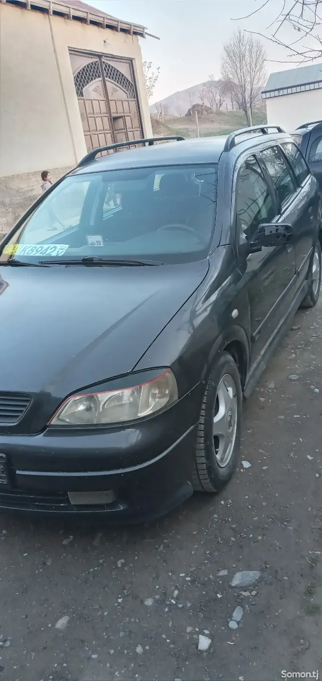 Opel Astra G 1998 · 1.6 MT