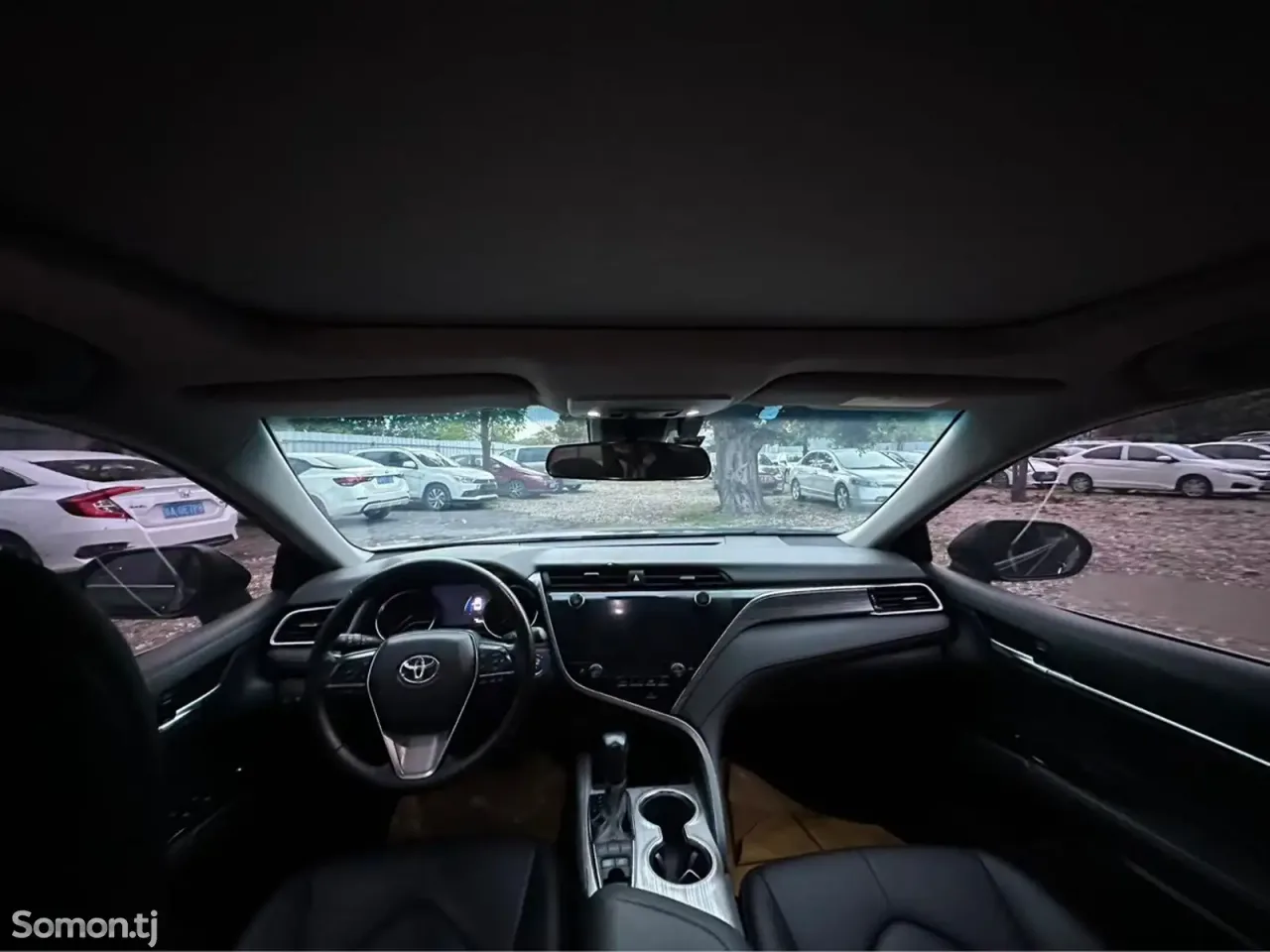 Toyota Camry 2020 · 2.5 AT