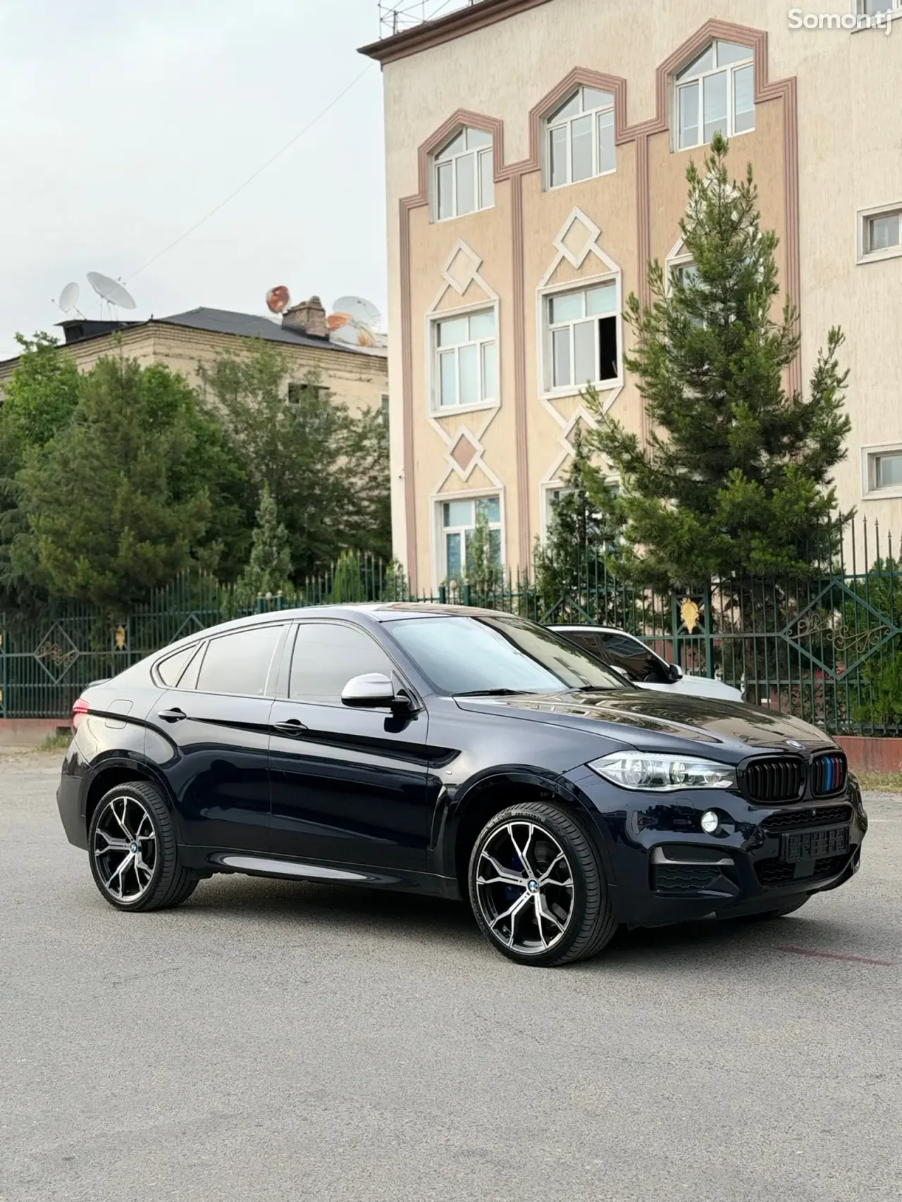 BMW X6 2017 · 5.0 AT