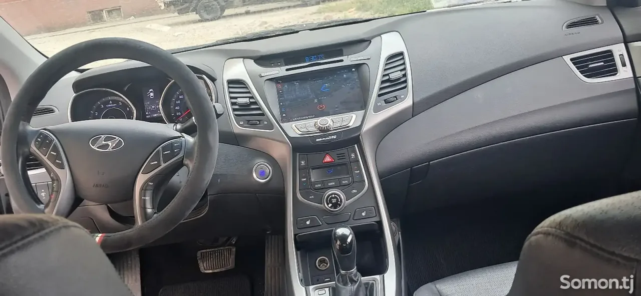 Hyundai Avante 2014 · 1.6 AT