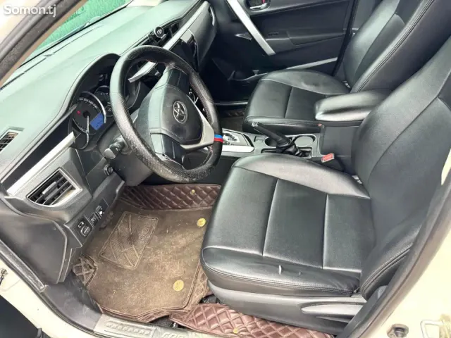 Toyota Corolla 2017 · 1.6 AT