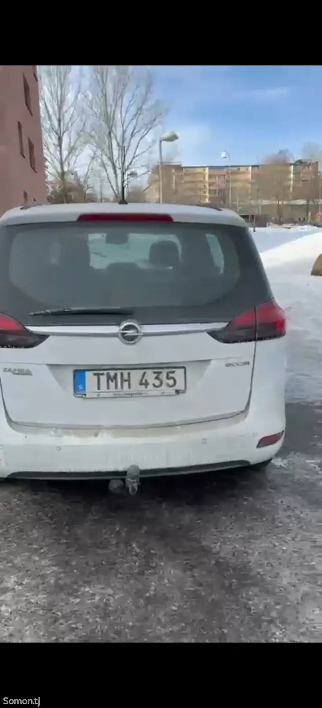Opel Zafira 2015 · 1.6 MT