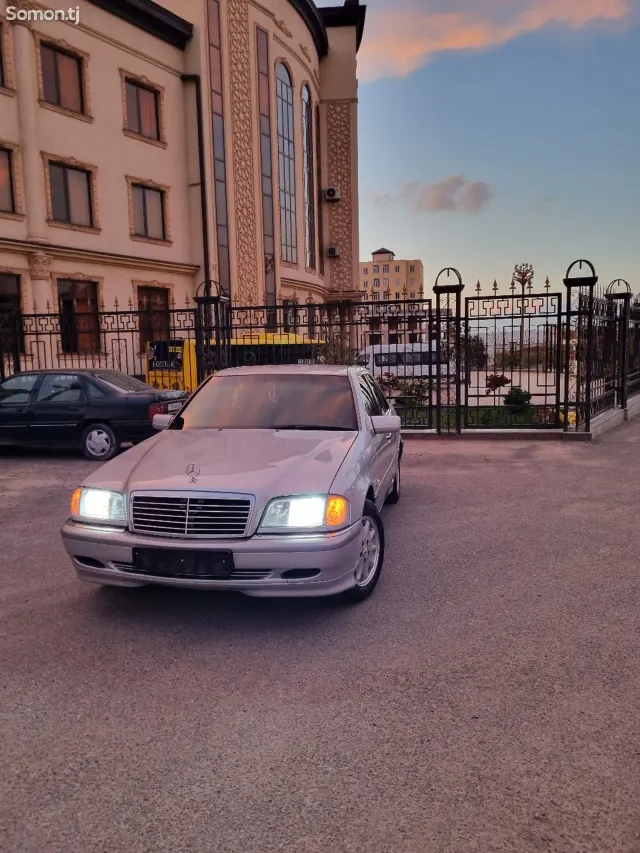 Mercedes-Benz C class 1998 · 2.0 AT