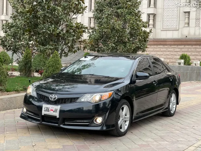 Toyota Camry 2014 · 2.5 AT