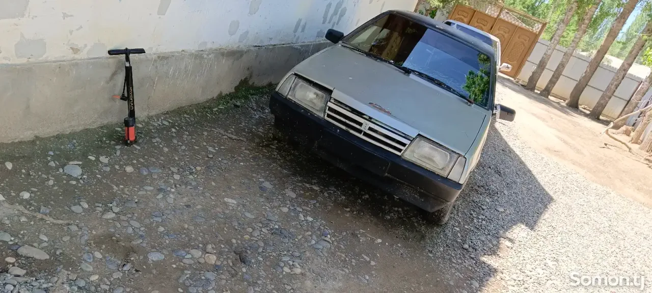 Lada (ВАЗ) 21099 2002 · 0.6 MT