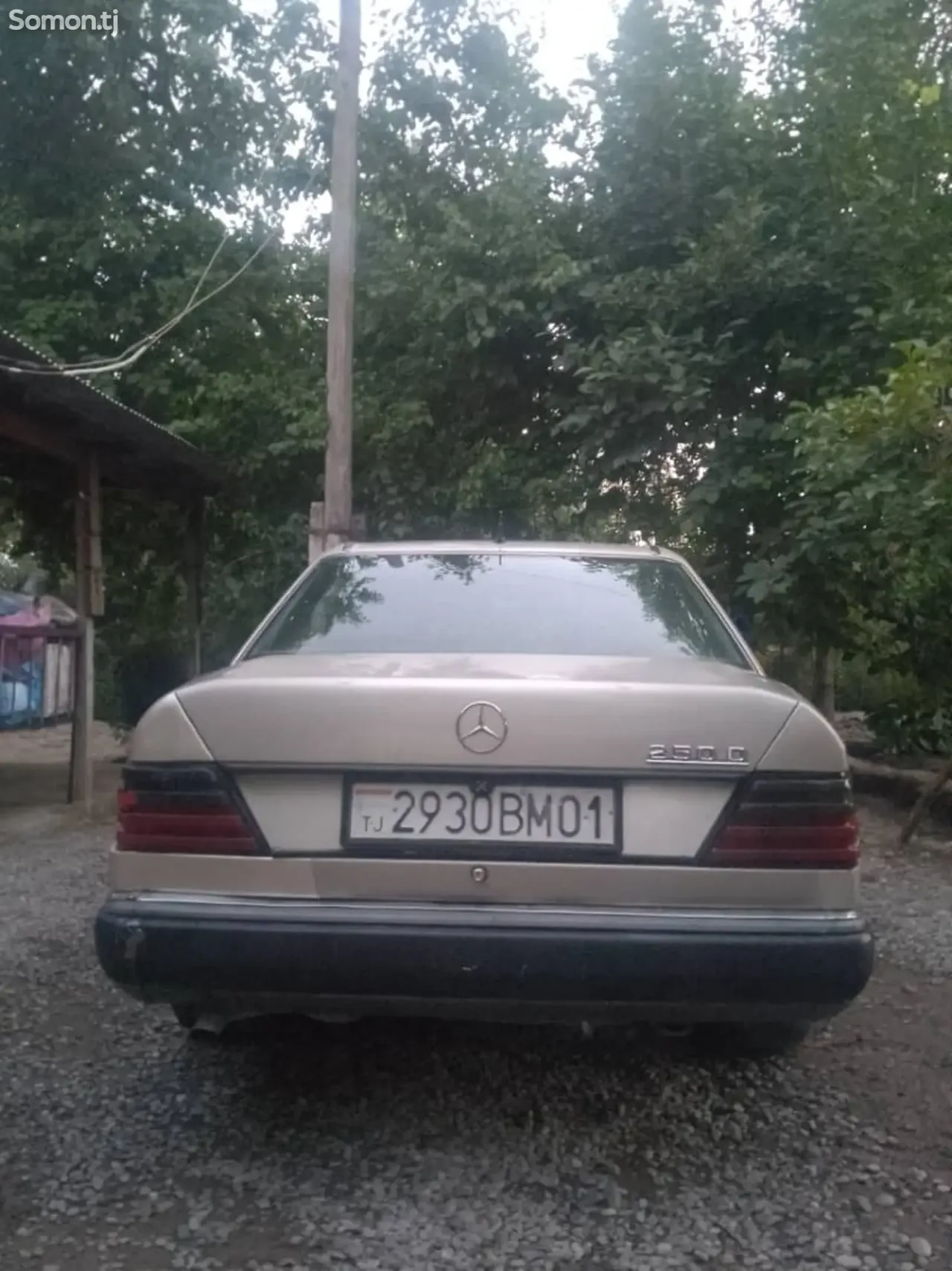 Mercedes-Benz W124 1994 · 2.0 MT