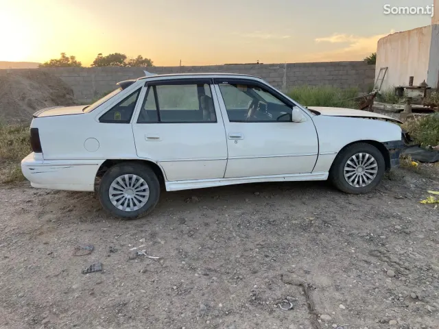 Daewoo Nexia 1996 · 1.6 MT