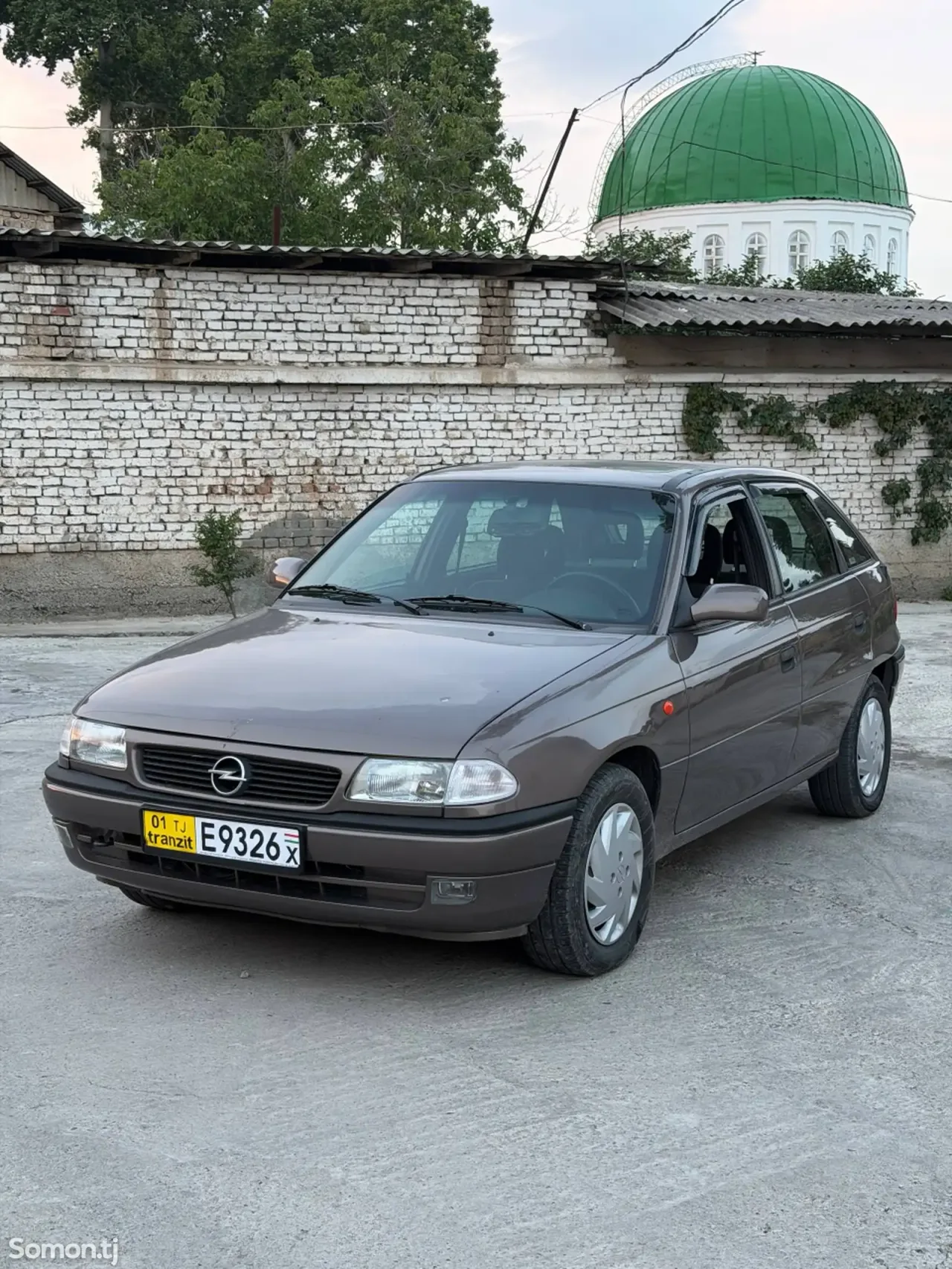 Opel Astra F 1998 · 1.6 MT