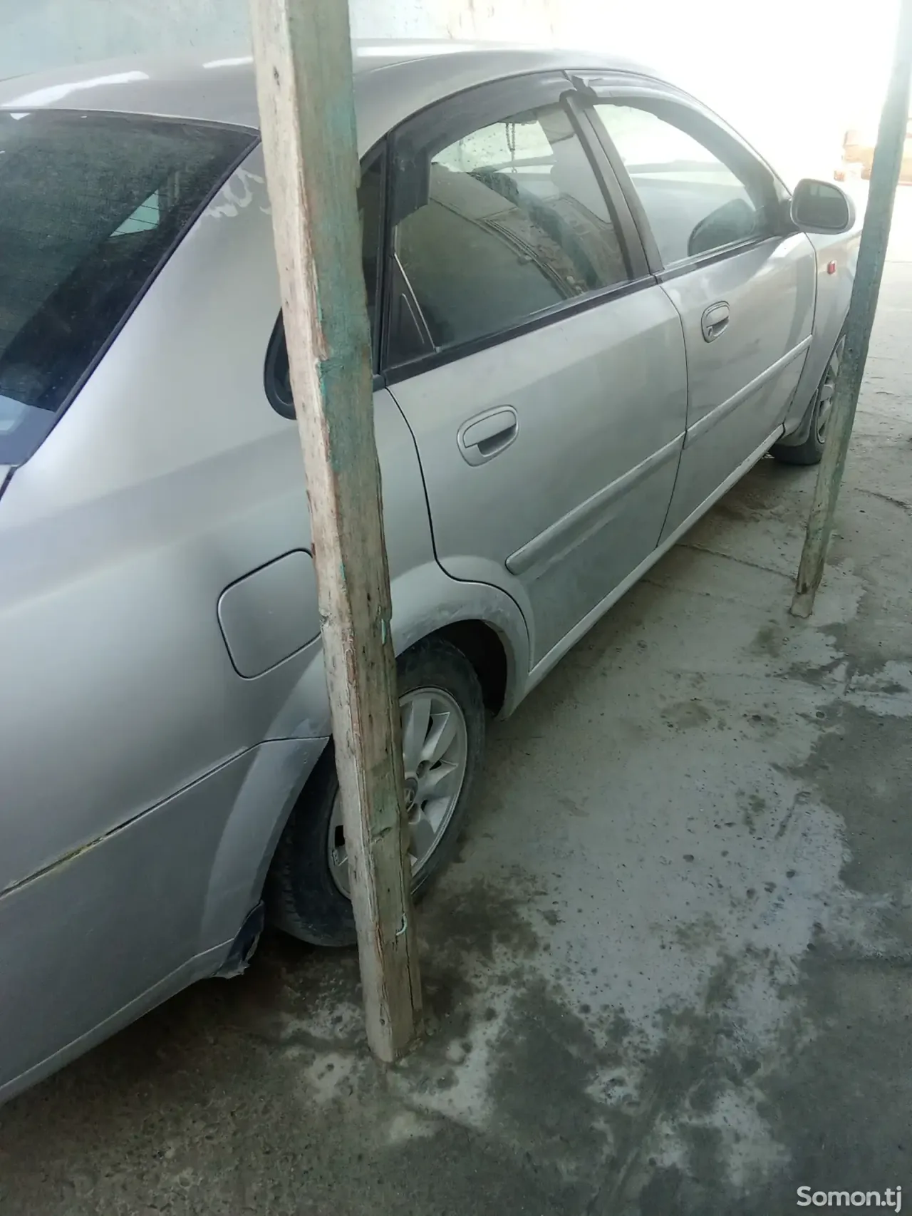 Chevrolet Lacetti 2004 · 1.6 MT