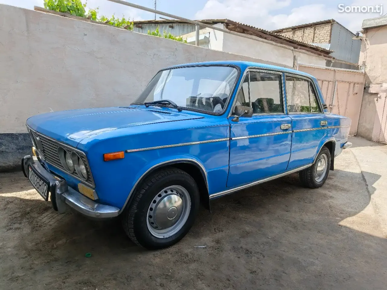 Lada (ВАЗ) 2103 1950 · 1.6 MT