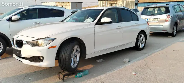 BMW 3 series 2015 · 2.0 AT