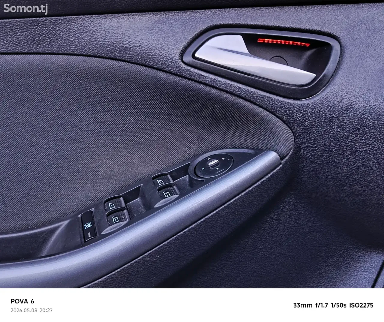 Ford Focus 2012 · 1.6 MT