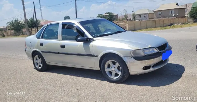 Opel Vectra B 1997 · 1.6 MT