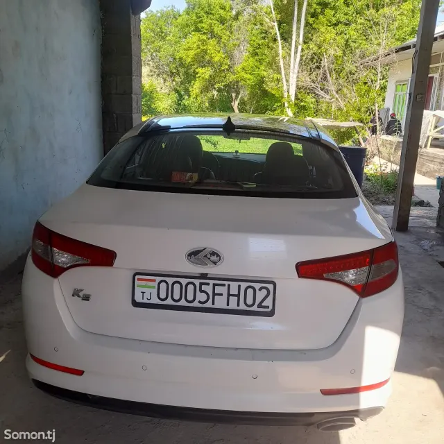 Kia K5 2010 · 2.0 AT
