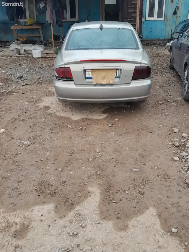 Hyundai Sonata 2004 · 2.0 MT