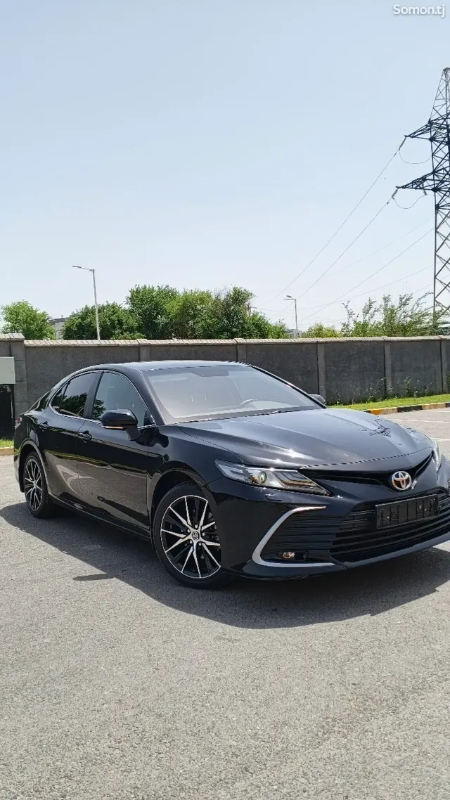 Toyota Camry 2021 · 2.5 AT
