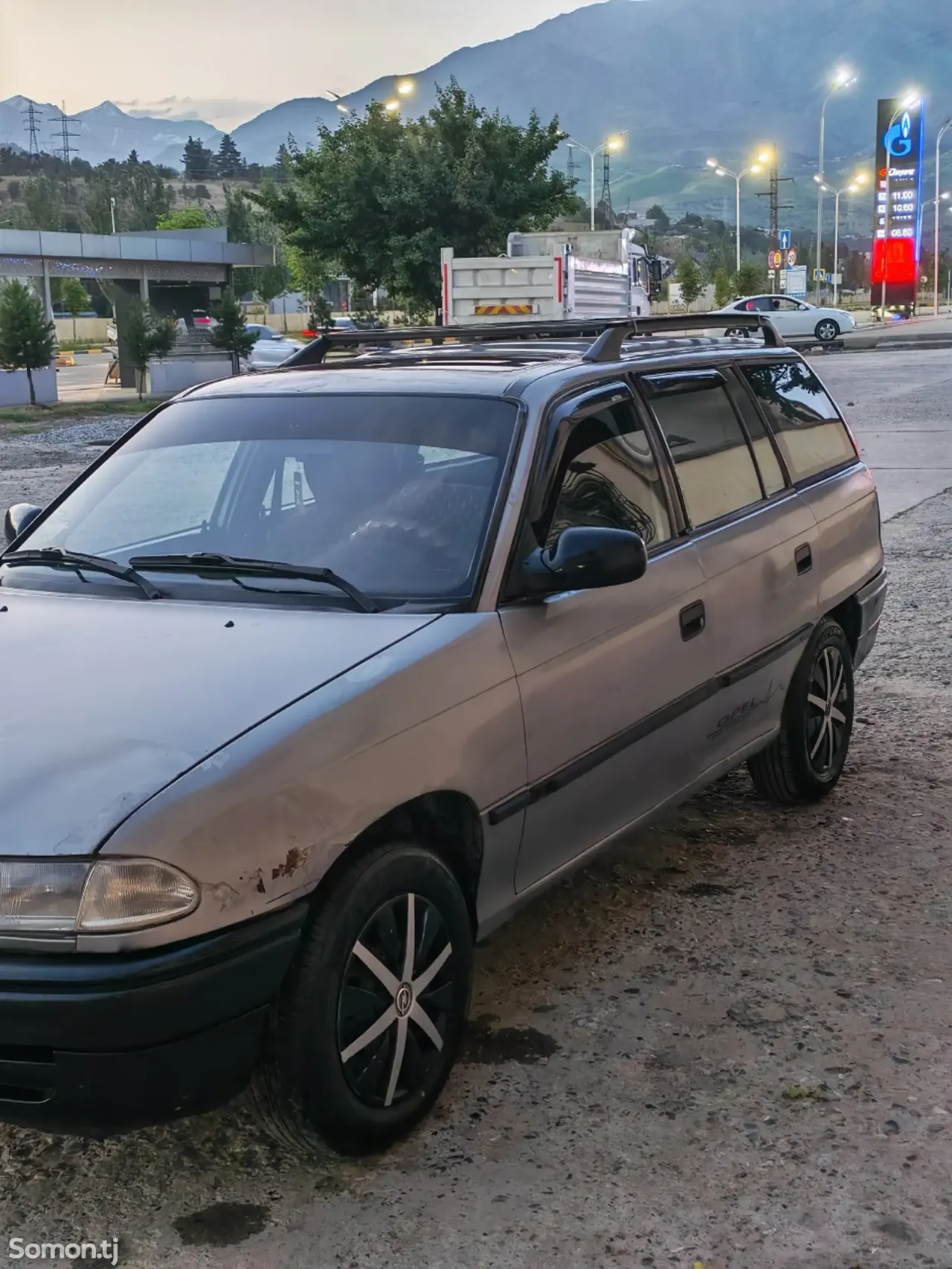 Opel Astra F 1995 · 1.6 MT