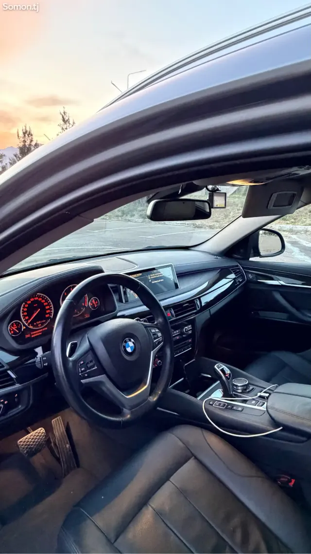 BMW X6 2015 · 3.0 AT