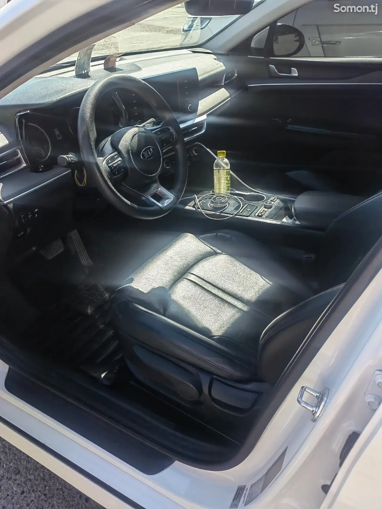 Kia K5 2021 · 2.0 AT