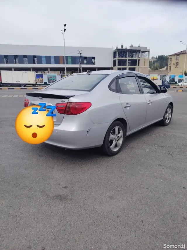 Hyundai Avante 2010 · 1.6 AT