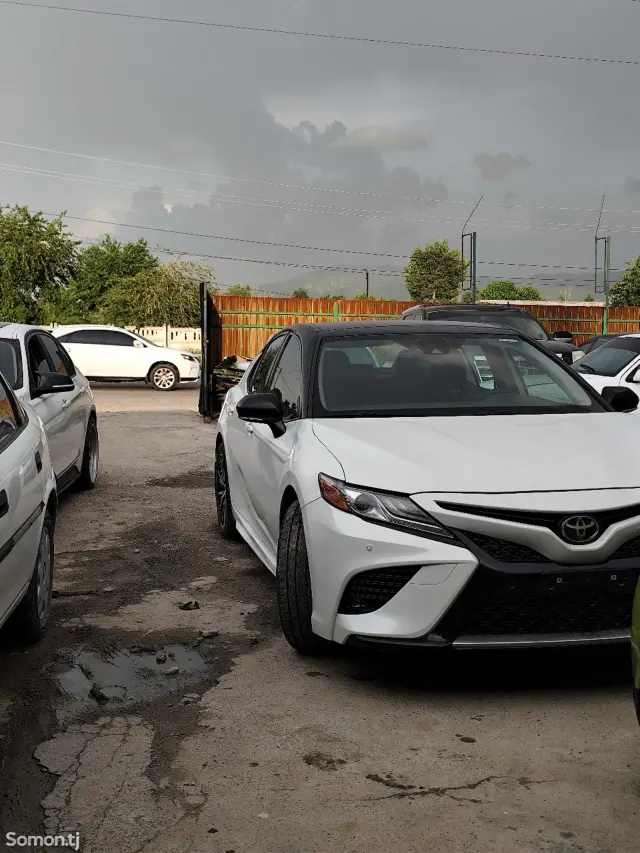 Toyota Camry 2019 · 2.5 AT