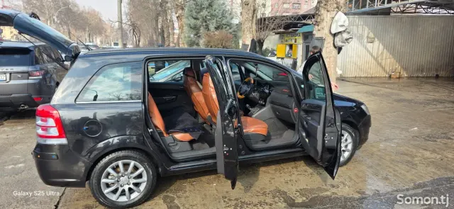 Opel Zafira 2014 · 1.8 MT