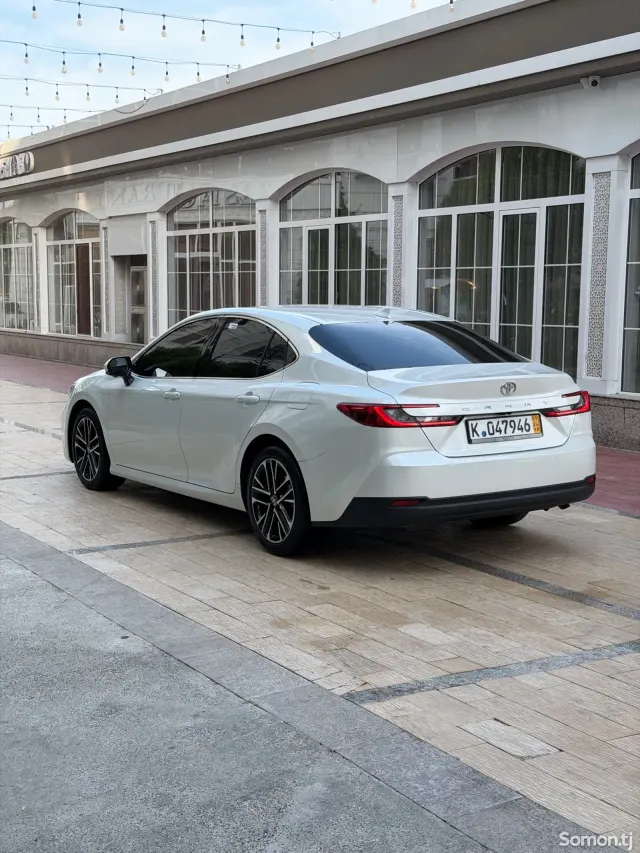 Toyota Camry 2025 · 2.5 AT