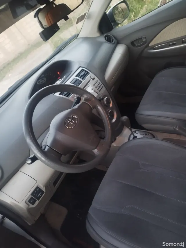 Toyota Belta 2011 · 1.3 AT