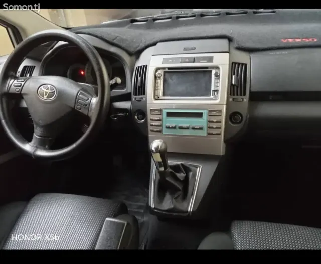 Toyota Corolla Verso 2009 · 2.2 MT